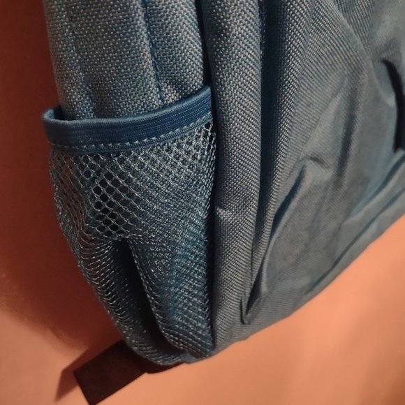 NWT Nylon School Backpack Turquoise Zippered Front and side Mesh Pockets - Picture 5 of 5